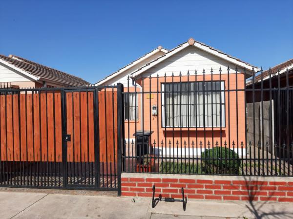 ARRIENDO AMPLIA Y ACOGEDORA CASA EN VALLE GRANDE
