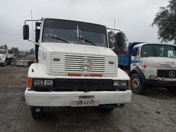 VENDO CAMION MERCEDES BENZ