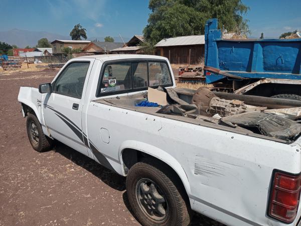 SE VENDE DODGE DAKOTA