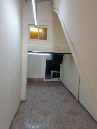 ARRIENDO LOCAL PEQUEÑO CON BAÑO Y BODEGA,COMERCIO.