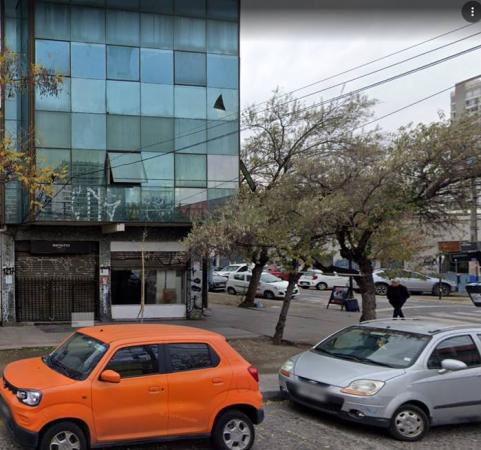 VENDO DERECHO DE LLAVES CAFE CON PIERNAS