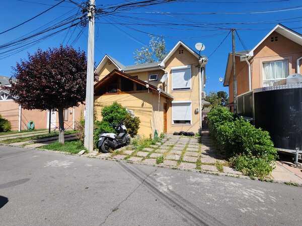 SE VENDE CASA EN CONDOMINIO EN TALAGANTE