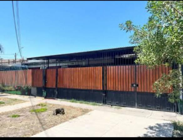 SE VENDE HERMOSA CASA GRANDE 