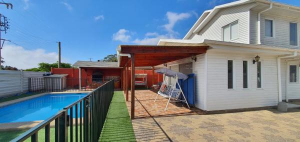 SE ARRIENDA CASA AMOBLADA EN CONDOMINIO