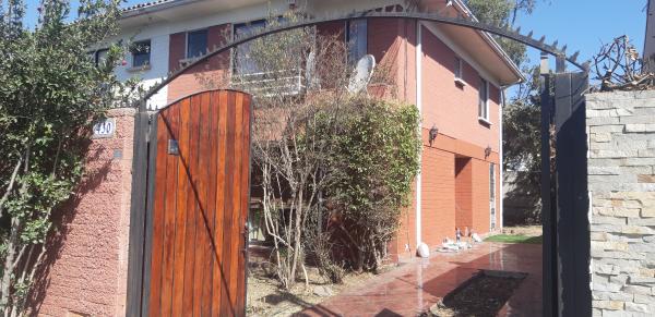 CASA VECINA A PASTELERIA DULCE ALEGRIA $ 750.000