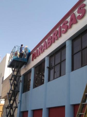 LETREROS PIZARRO OFRECE SUS SERVICIOS