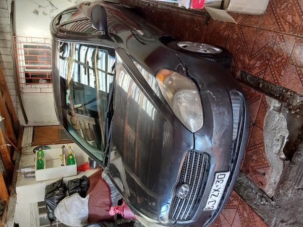 VENDO HYUNDAI ACCENT 2010 PAPELES AL DÍA